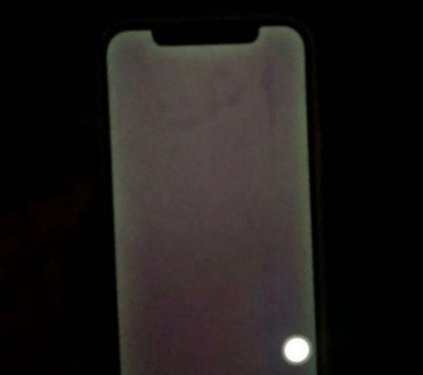 孟津苹果手机维修分享苹果客服回应 iPhone 12 屏幕“发绿”问题 